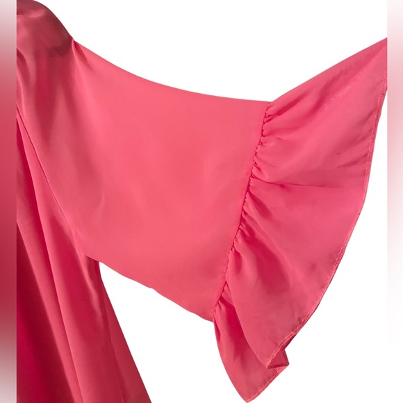 5/$15 Cezanne off shoulder top - Picture 2 of 3